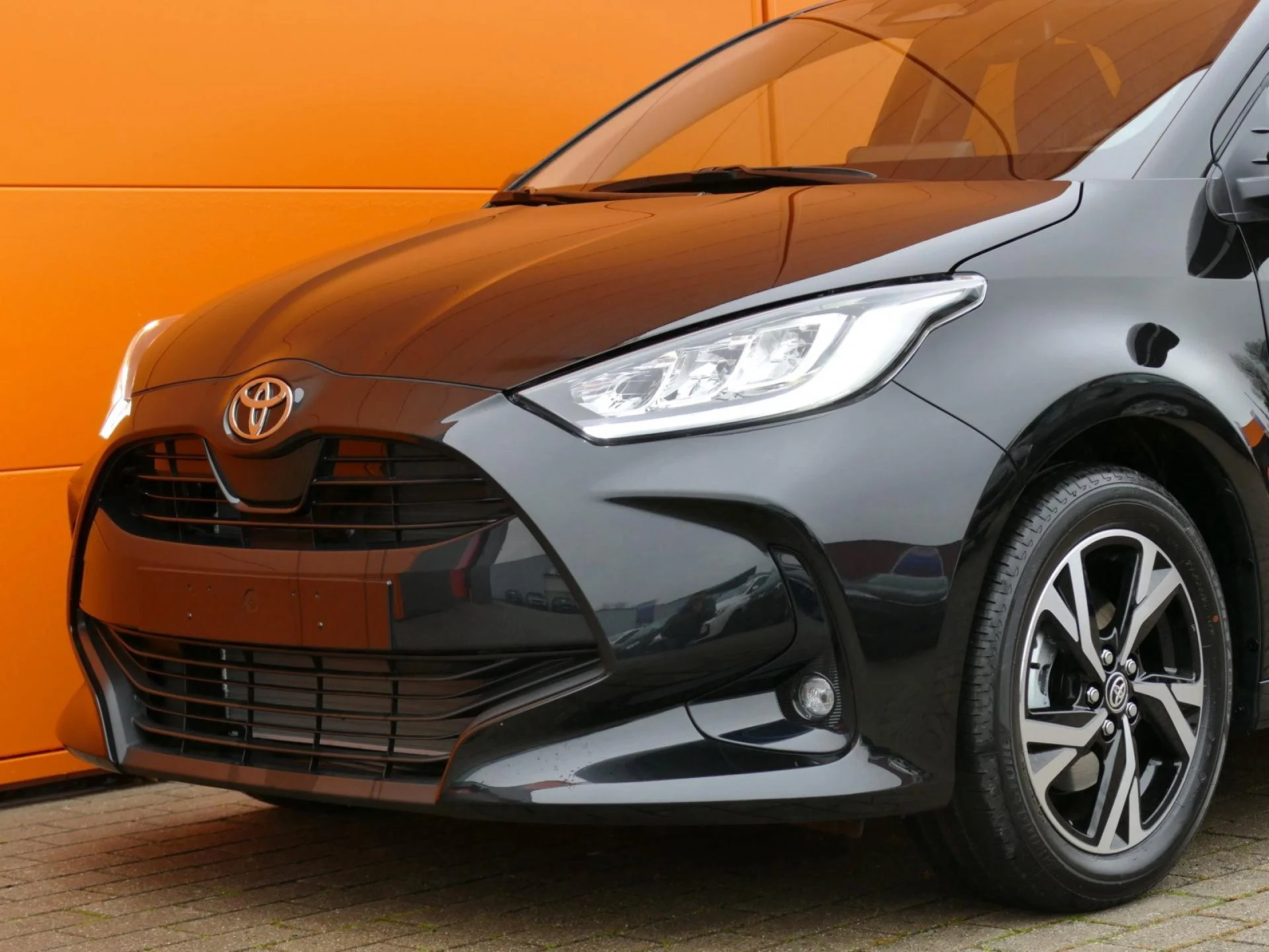 TOYOTA YARIS - Miniature 27 sur 32 - Cliquer pour voir cette photo