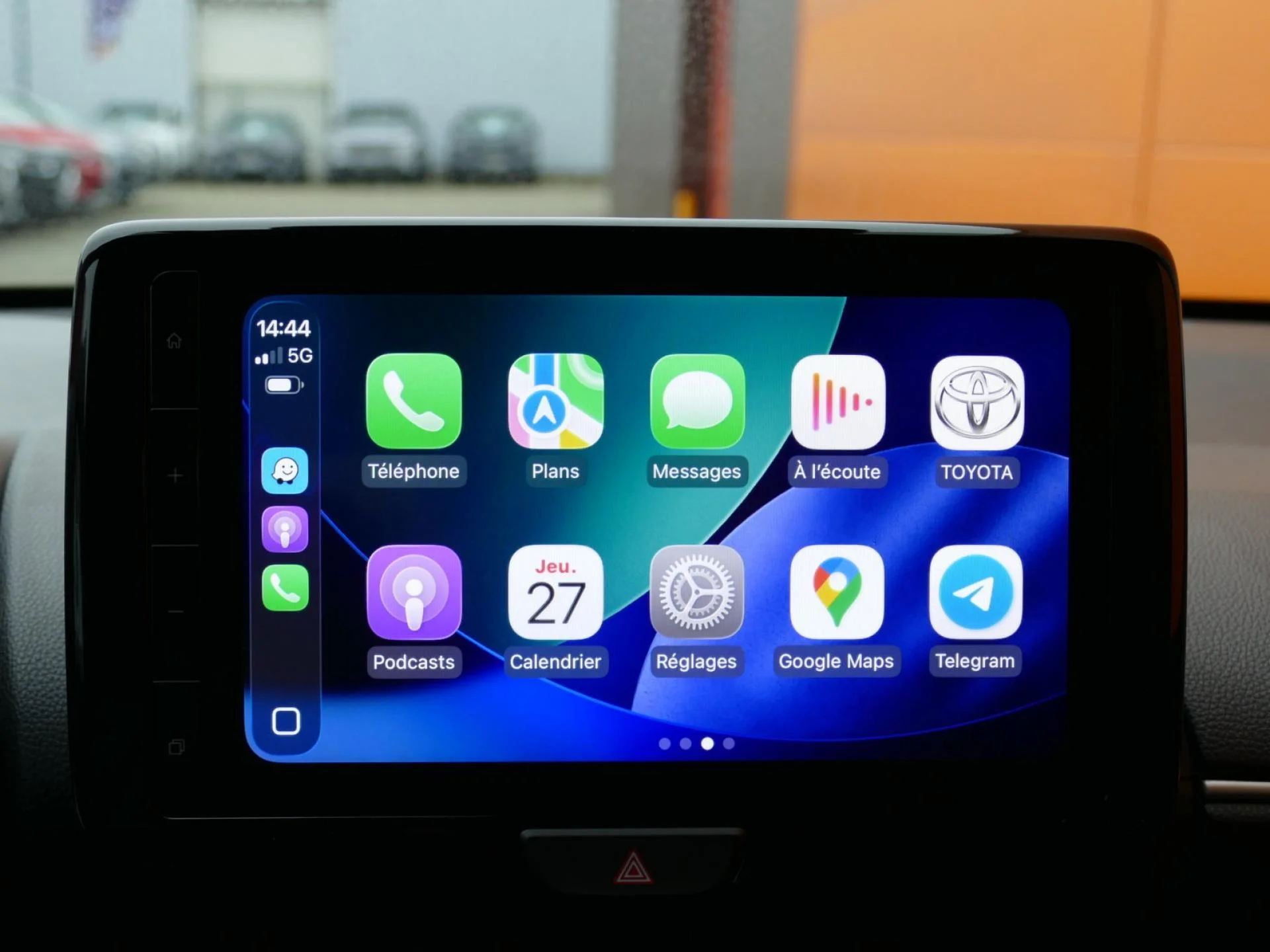 TOYOTA YARIS - Miniature 11 sur 32 - Cliquer pour voir cette photo