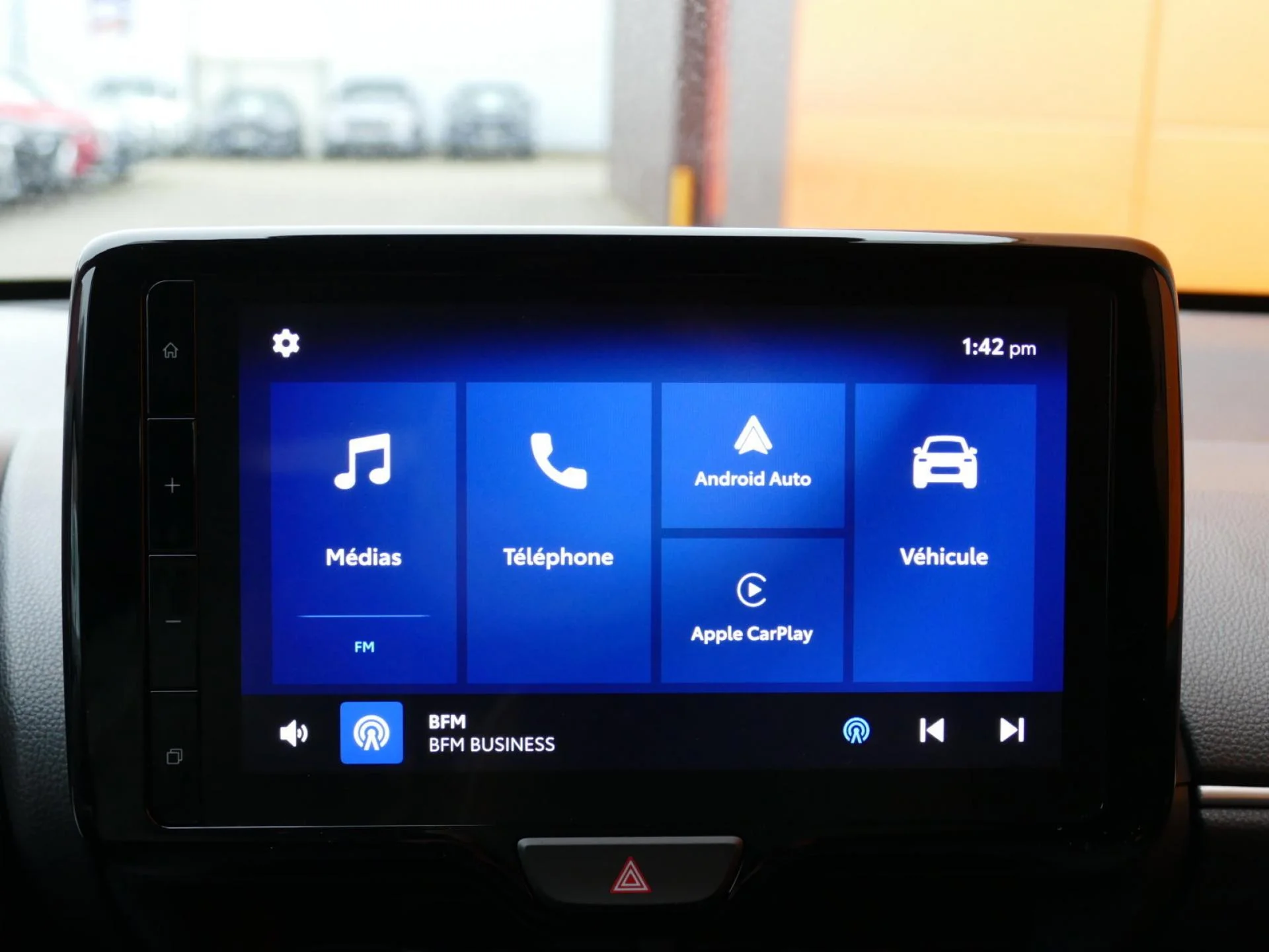 TOYOTA YARIS - Miniature 9 sur 32 - Cliquer pour voir cette photo