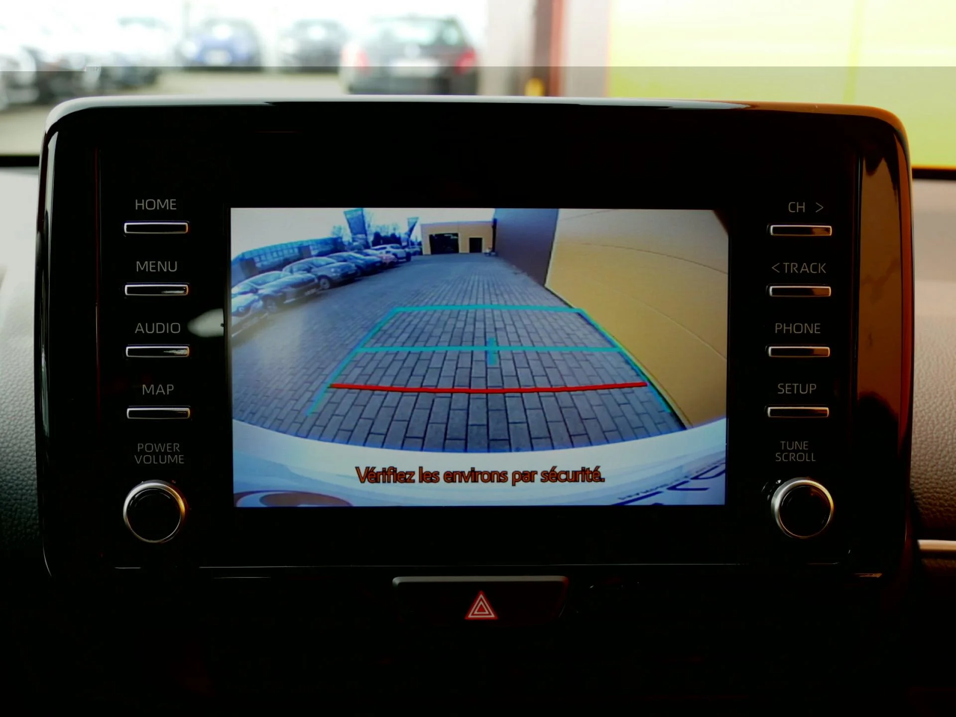 TOYOTA YARIS - Miniature 10 sur 32 - Cliquer pour voir cette photo