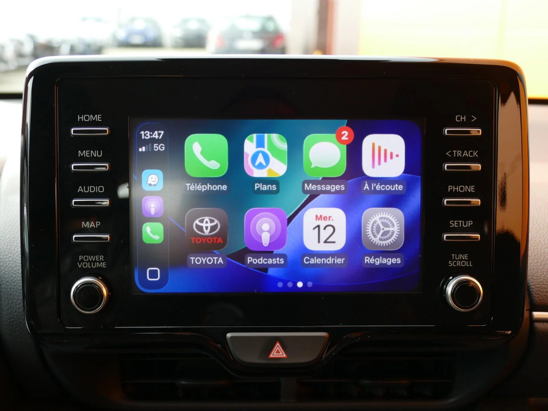 TOYOTA YARIS - Miniature 11 sur 32 - Cliquer pour voir cette photo