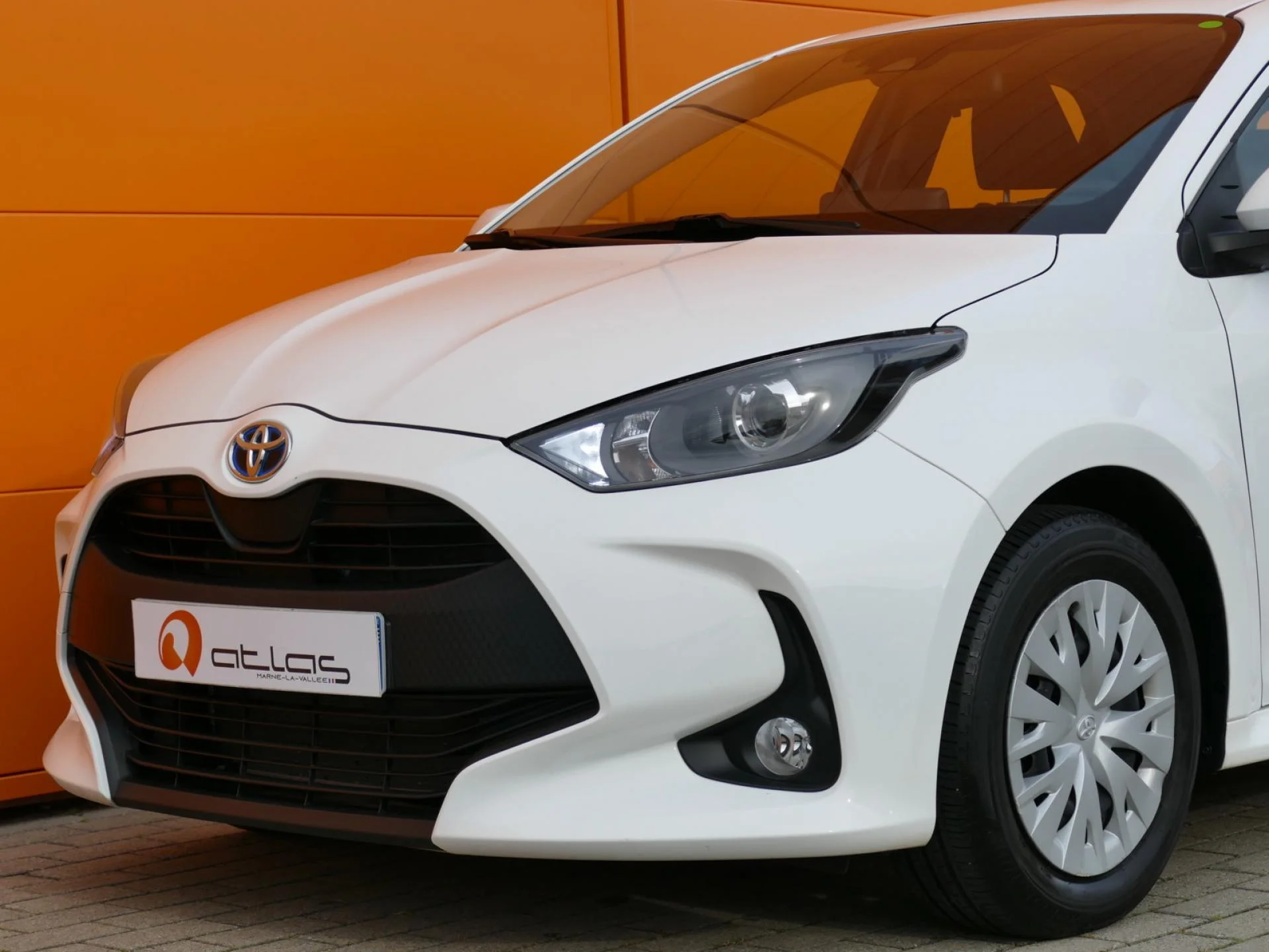 TOYOTA YARIS - Miniature 26 sur 32 - Cliquer pour voir cette photo