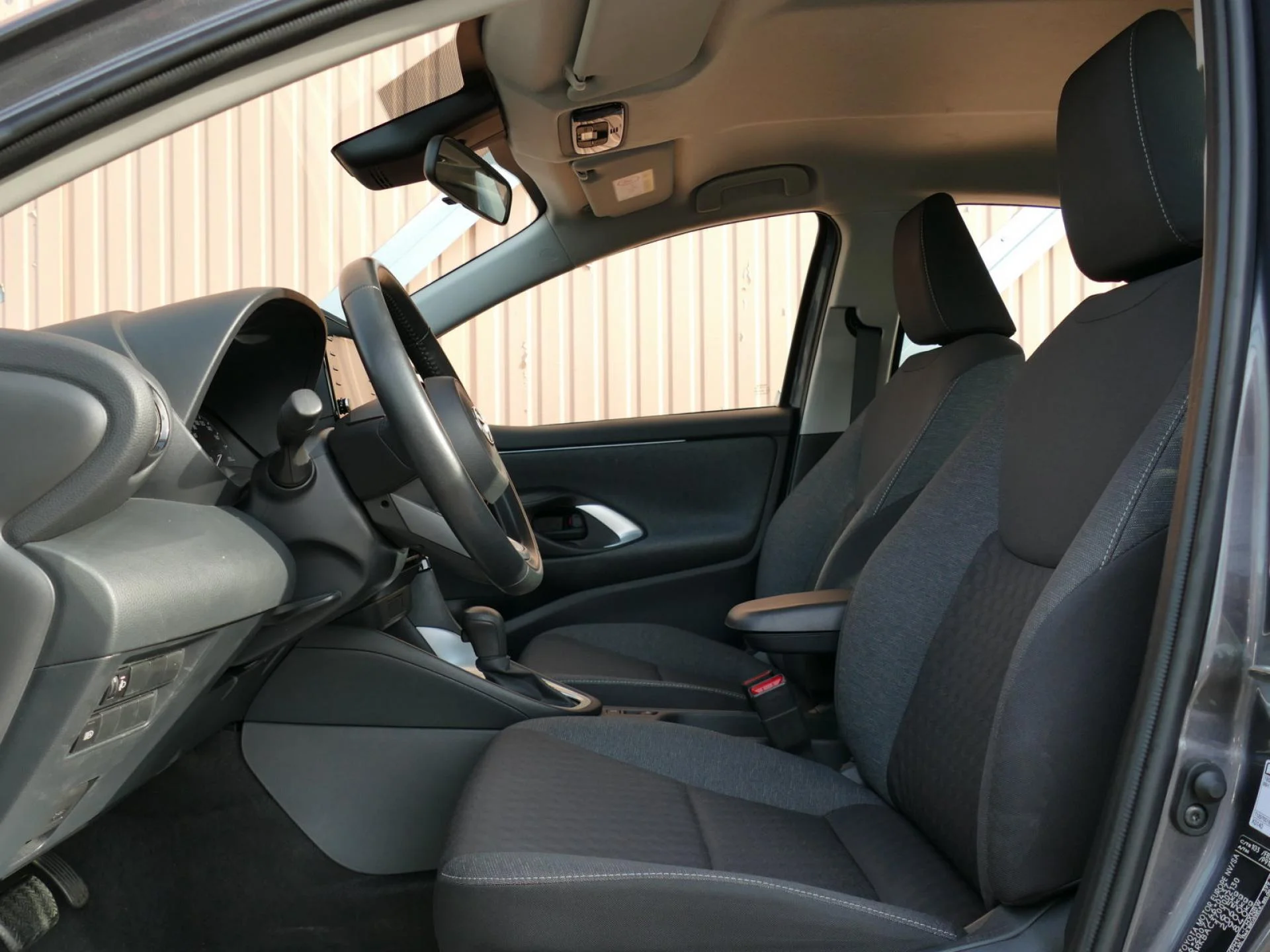 TOYOTA YARIS - Miniature 6 sur 29 - Cliquer pour voir cette photo