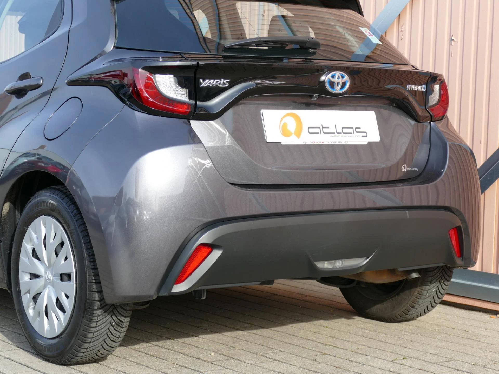 TOYOTA YARIS - Miniature 26 sur 29 - Cliquer pour voir cette photo