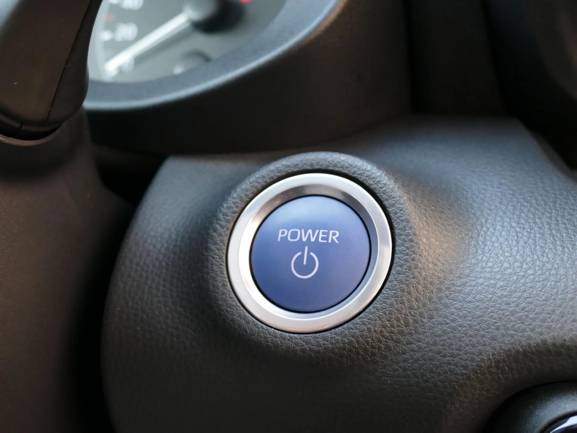TOYOTA YARIS - Miniature 18 sur 29 - Cliquer pour voir cette photo