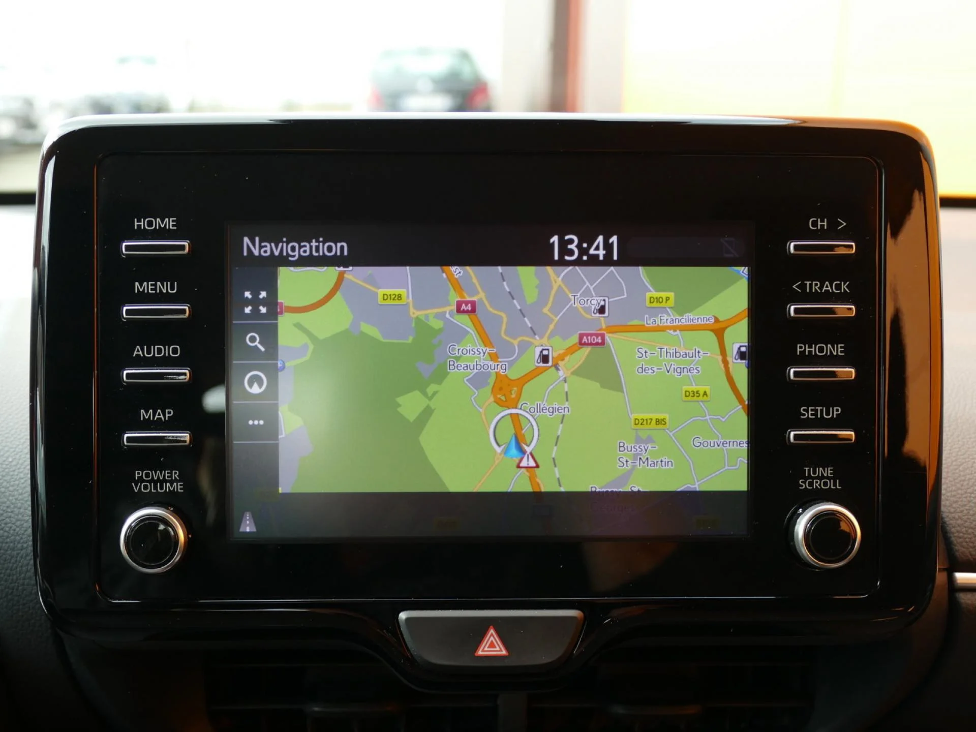 TOYOTA YARIS - Miniature 9 sur 32 - Cliquer pour voir cette photo