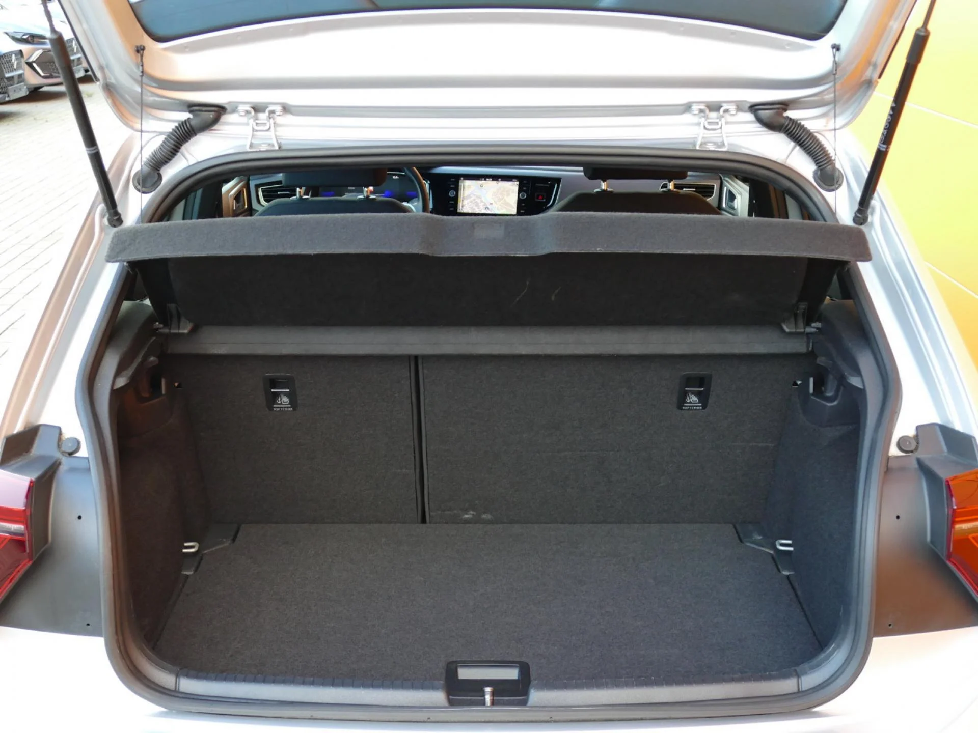 VOLKSWAGEN POLO - Miniature 9 sur 32 - Cliquer pour voir cette photo