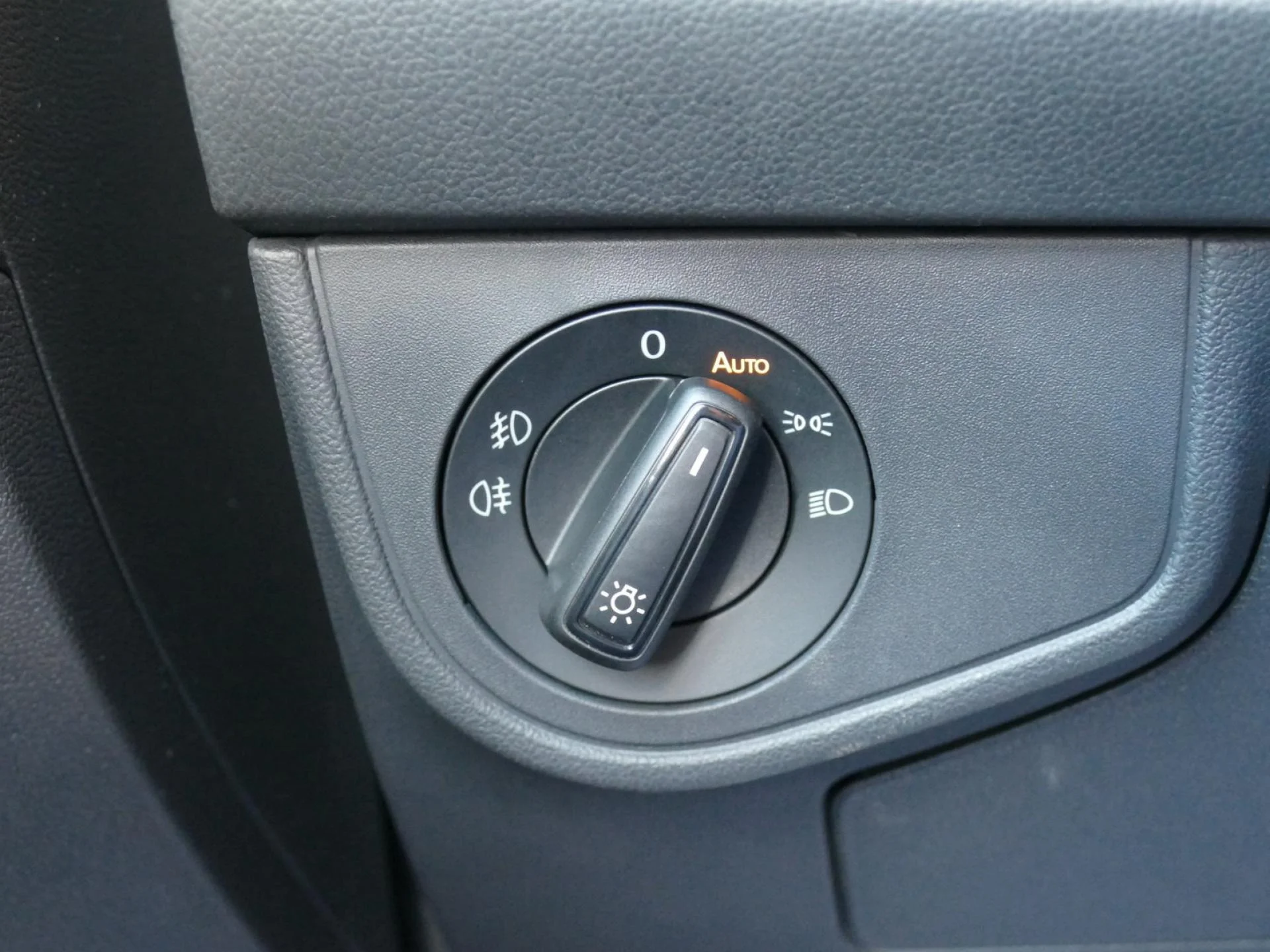 VOLKSWAGEN POLO - Miniature 22 sur 32 - Cliquer pour voir cette photo