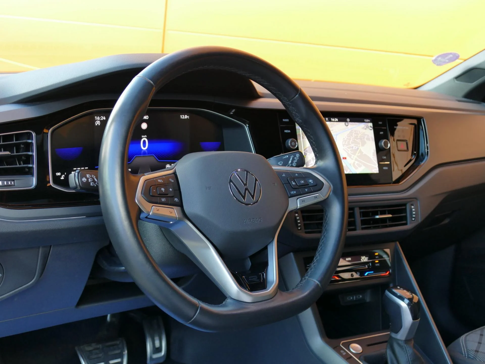 VOLKSWAGEN POLO - Miniature 16 sur 32 - Cliquer pour voir cette photo