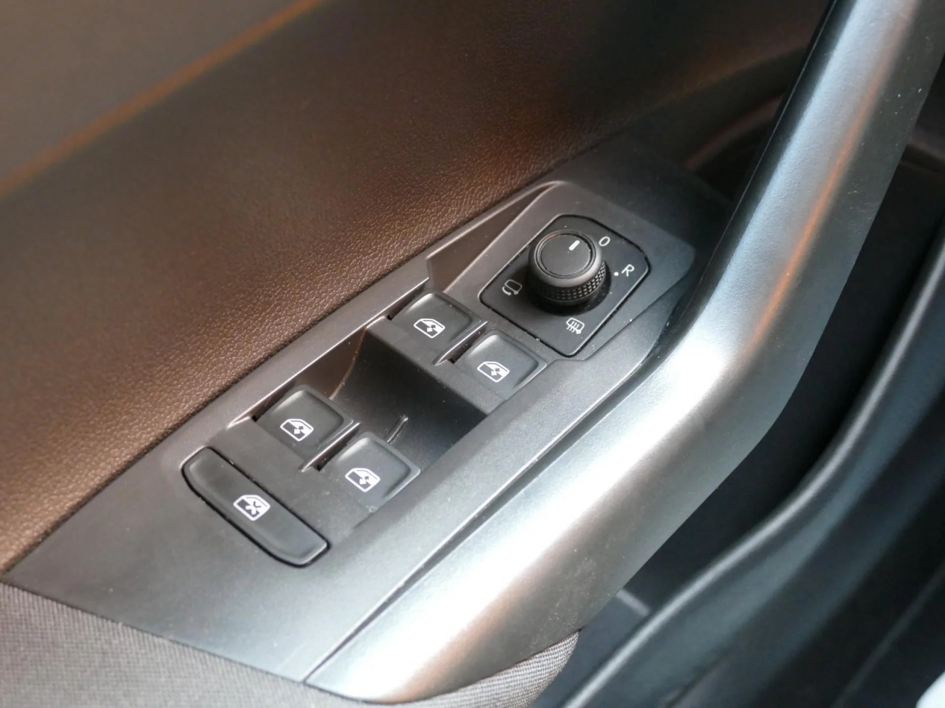 VOLKSWAGEN POLO - Miniature 22 sur 32 - Cliquer pour voir cette photo