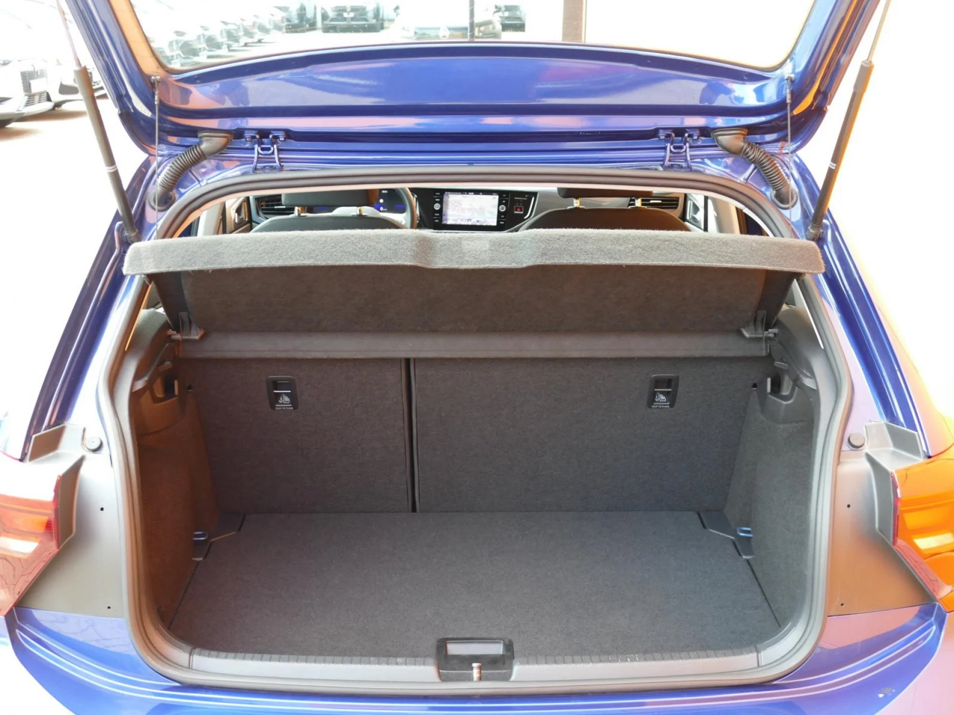 VOLKSWAGEN POLO - Miniature 8 sur 32 - Cliquer pour voir cette photo
