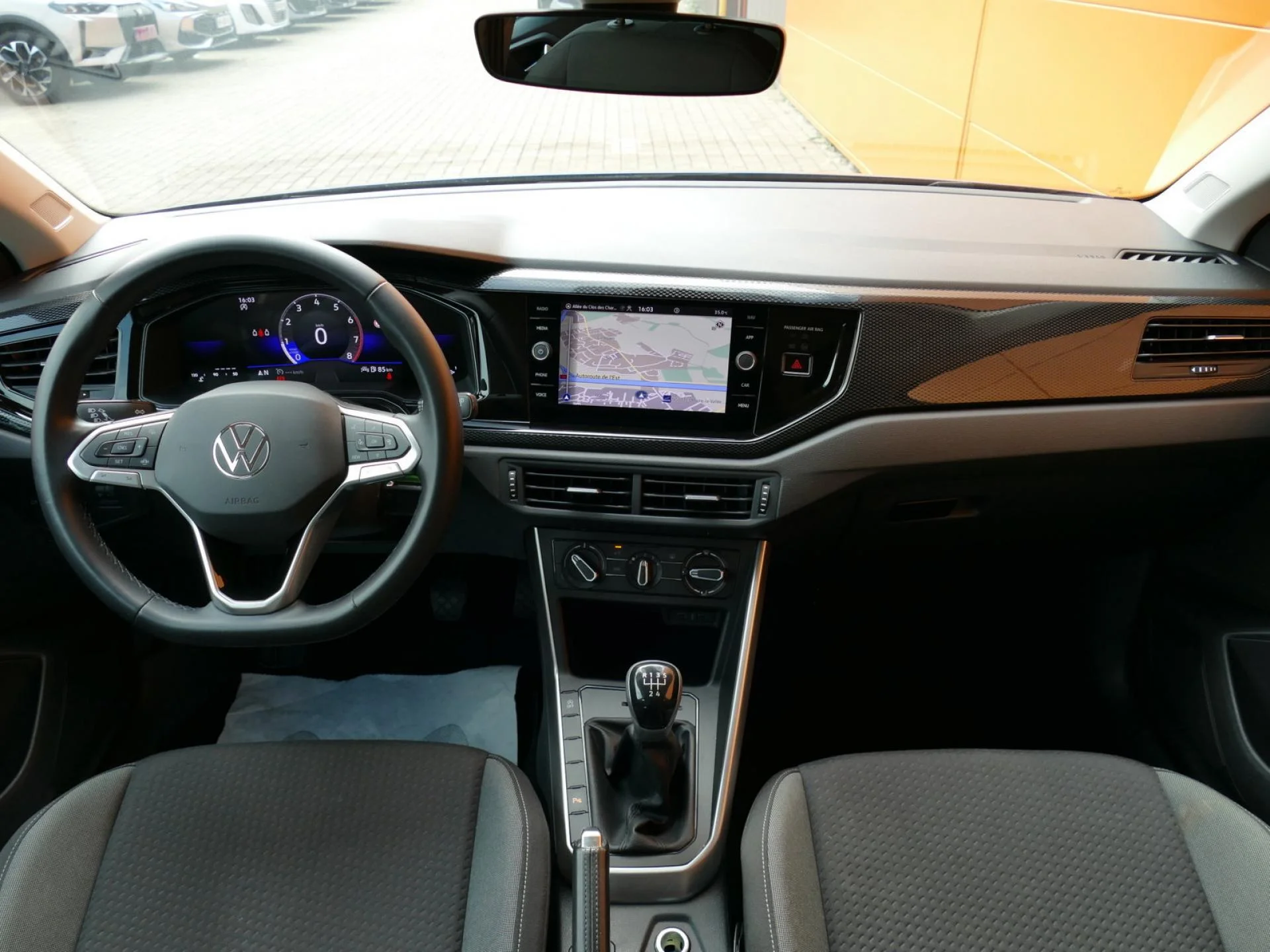VOLKSWAGEN POLO - Miniature 5 sur 32 - Cliquer pour voir cette photo