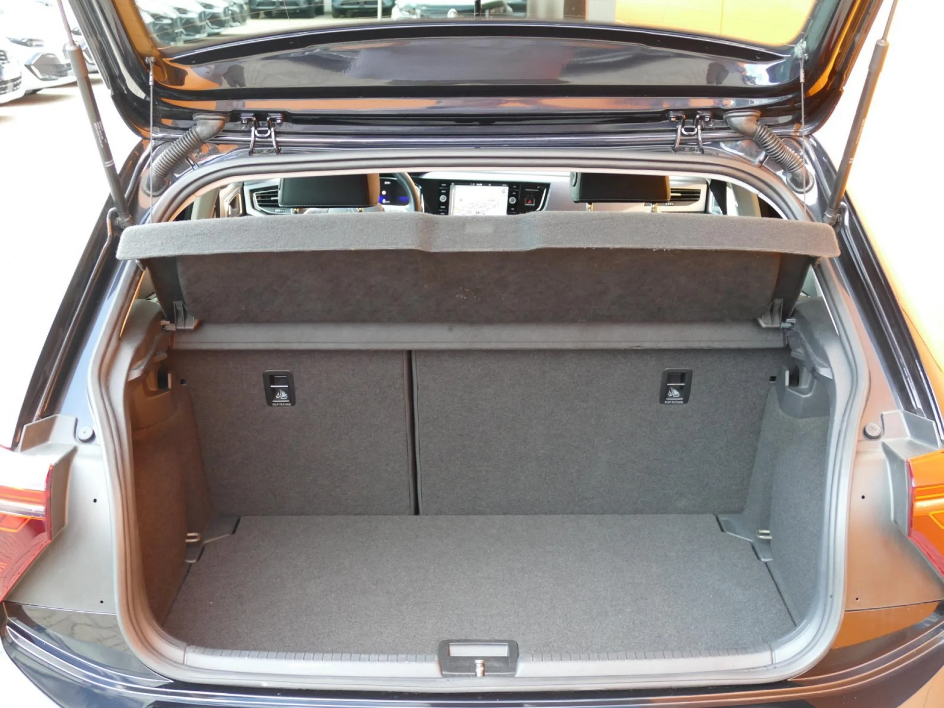 VOLKSWAGEN POLO - Miniature 8 sur 31 - Cliquer pour voir cette photo
