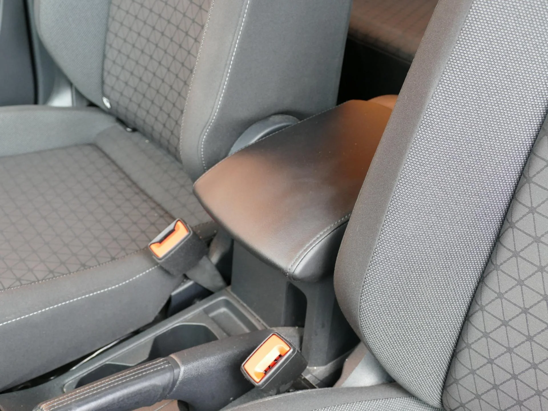 VOLKSWAGEN T-CROSS - Miniature 19 sur 31 - Cliquer pour voir cette photo