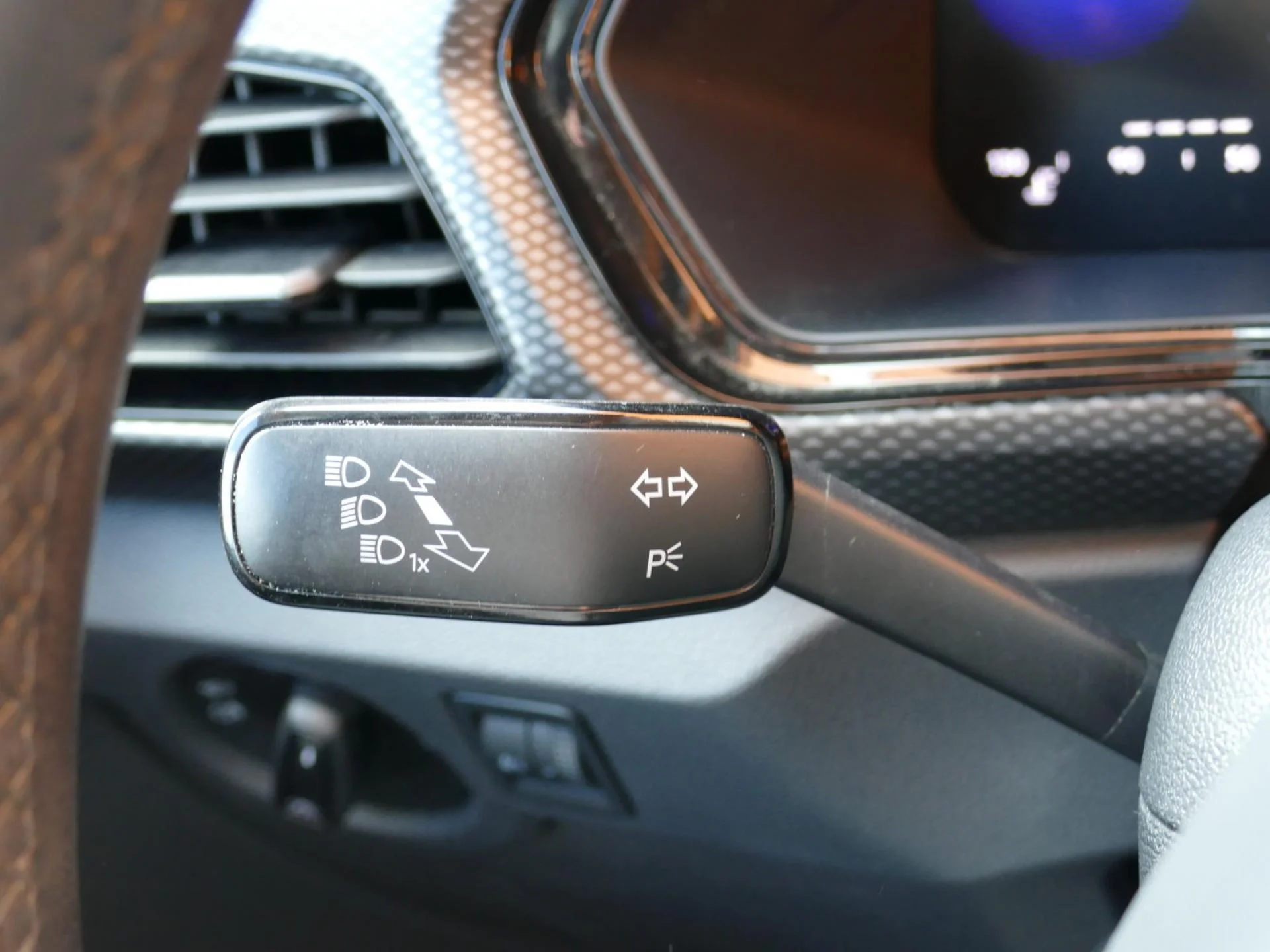 VOLKSWAGEN T-CROSS - Miniature 22 sur 31 - Cliquer pour voir cette photo