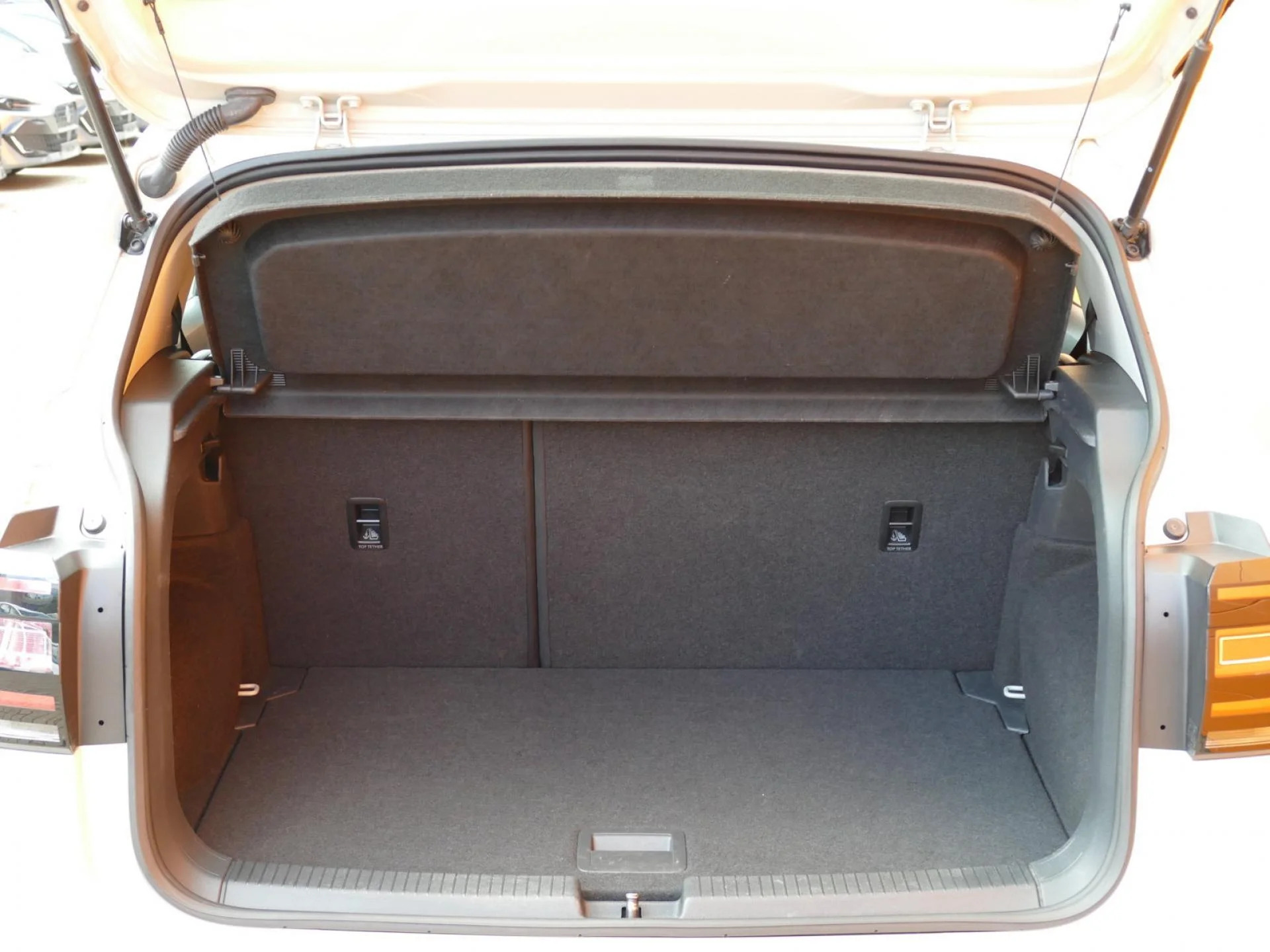 VOLKSWAGEN T-CROSS - Miniature 9 sur 31 - Cliquer pour voir cette photo