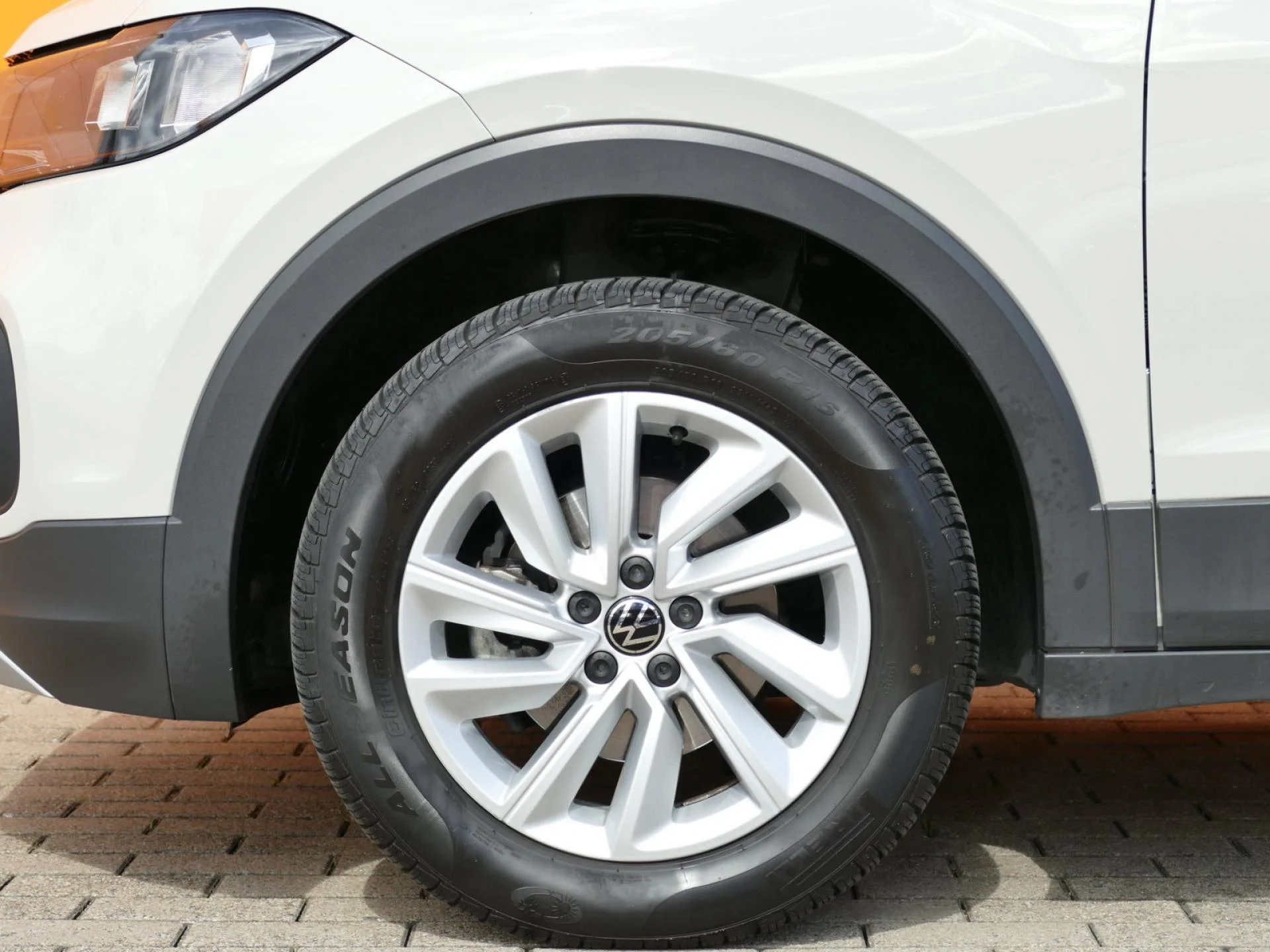 VOLKSWAGEN T-CROSS - Miniature 29 sur 31 - Cliquer pour voir cette photo