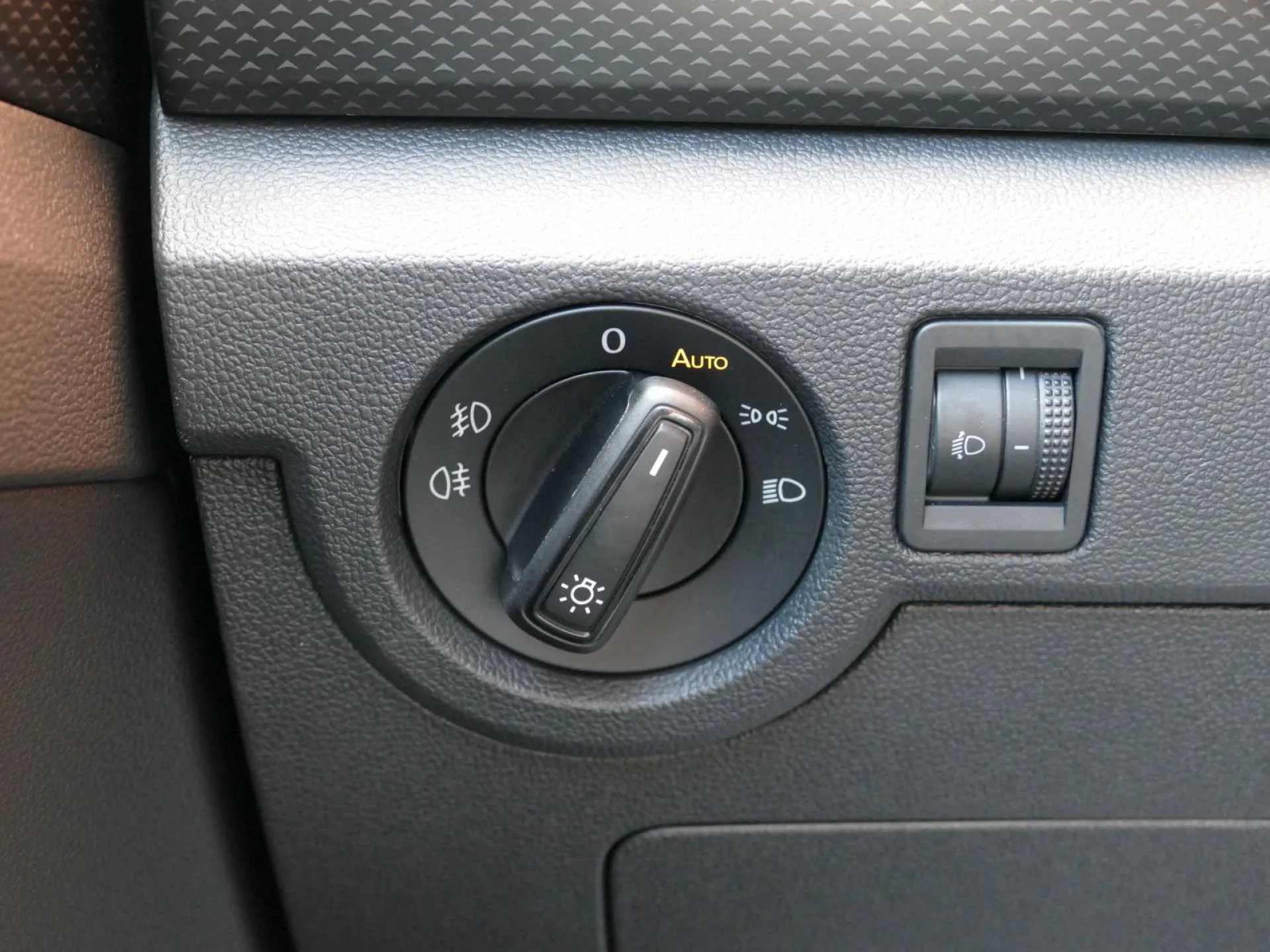 VOLKSWAGEN T-CROSS - Miniature 17 sur 31 - Cliquer pour voir cette photo