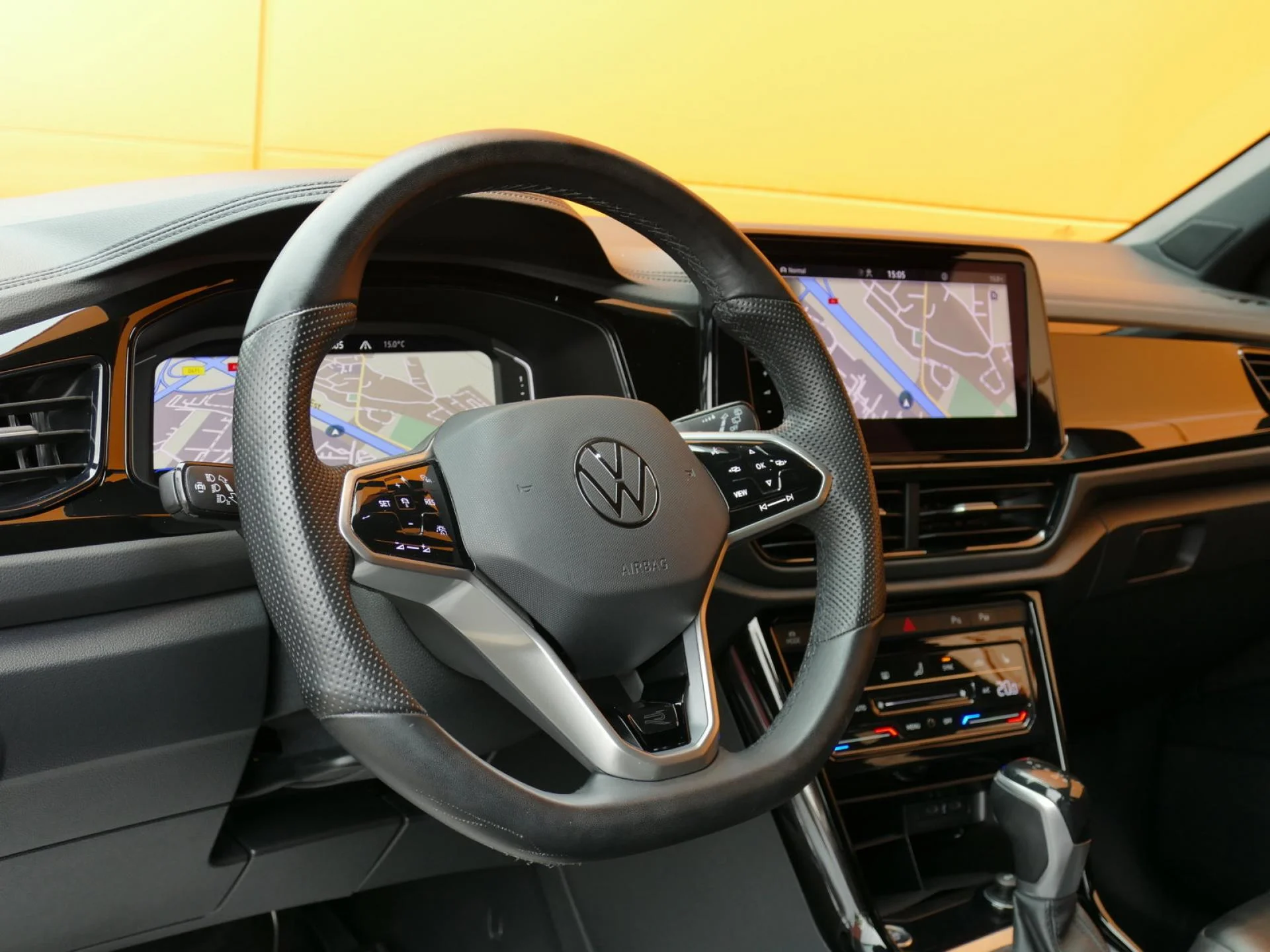 VOLKSWAGEN T-ROC - Miniature 16 sur 35 - Cliquer pour voir cette photo