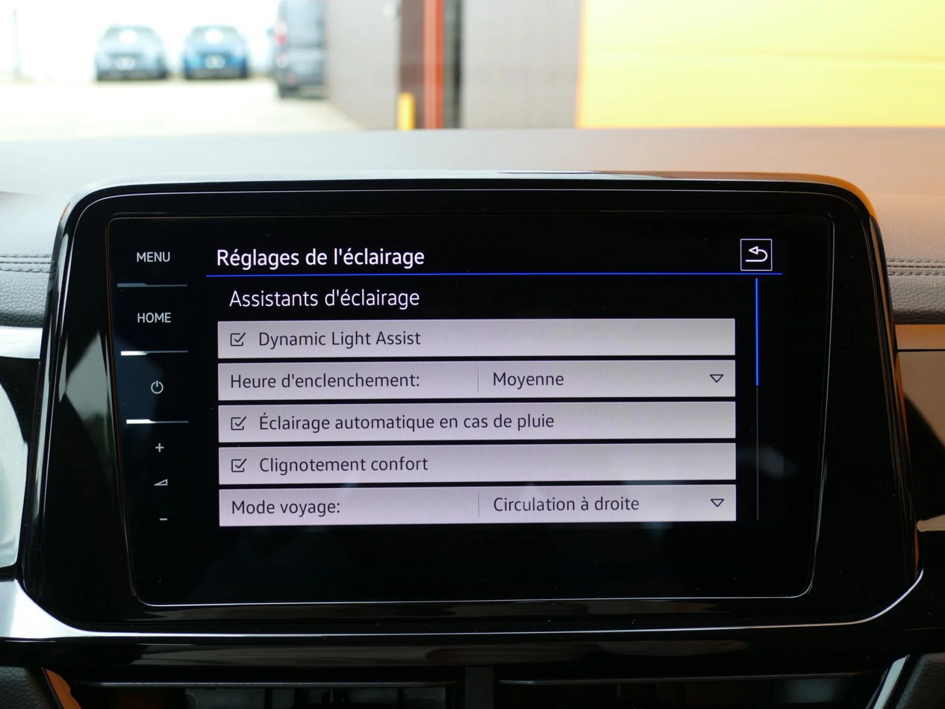 VOLKSWAGEN T-ROC - Miniature 12 sur 35 - Cliquer pour voir cette photo