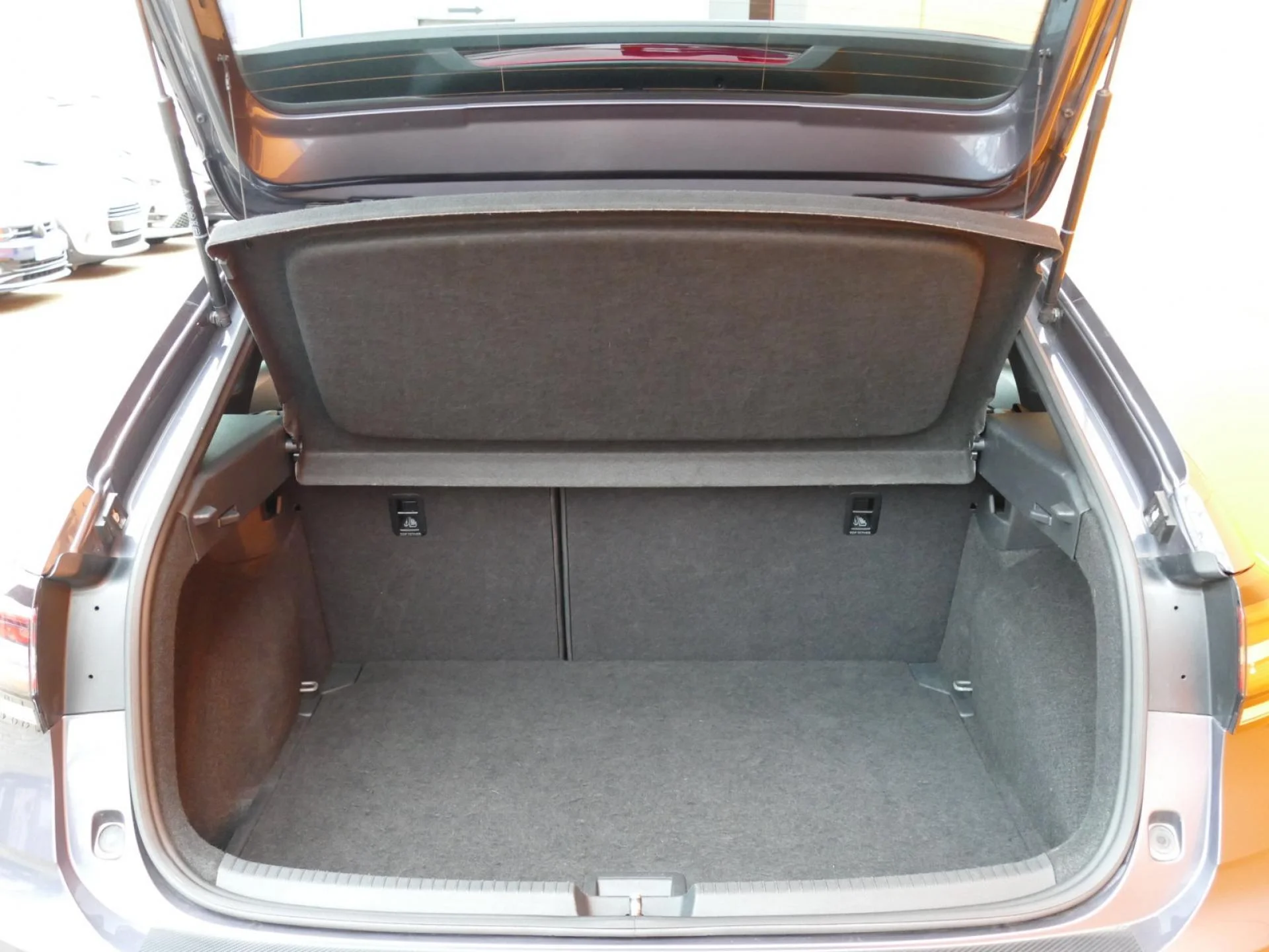 VOLKSWAGEN TAIGO - Miniature 8 sur 32 - Cliquer pour voir cette photo