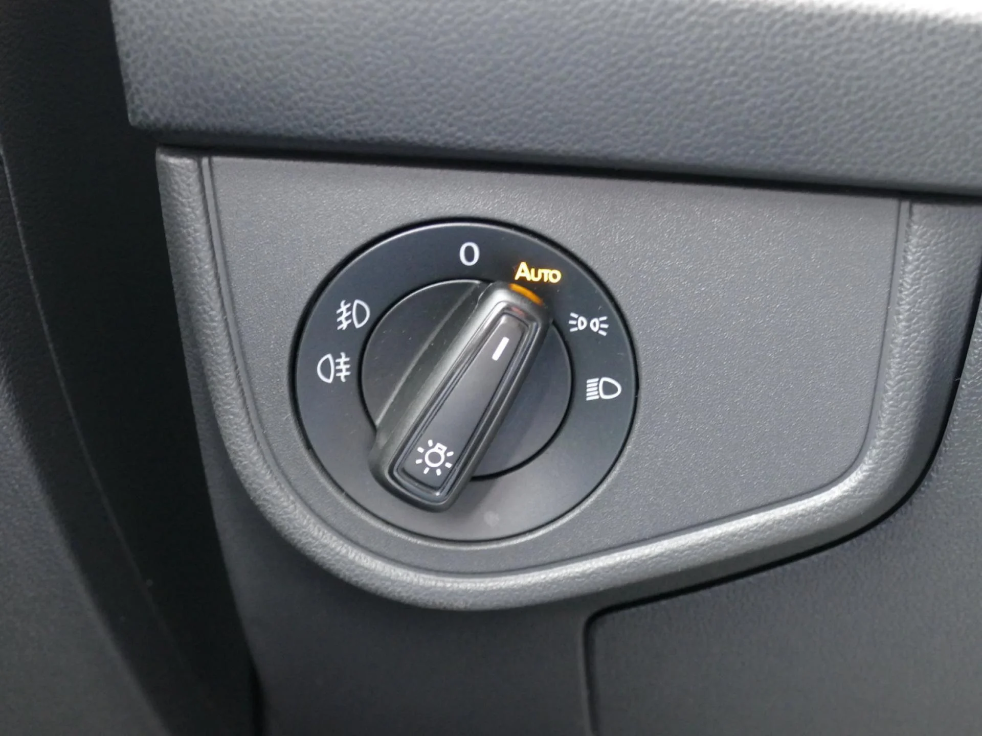 VOLKSWAGEN TAIGO - Miniature 18 sur 32 - Cliquer pour voir cette photo