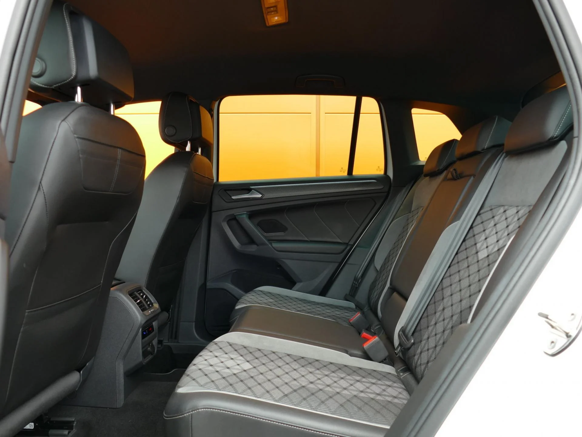 VOLKSWAGEN TIGUAN - Miniature 7 sur 33 - Cliquer pour voir cette photo