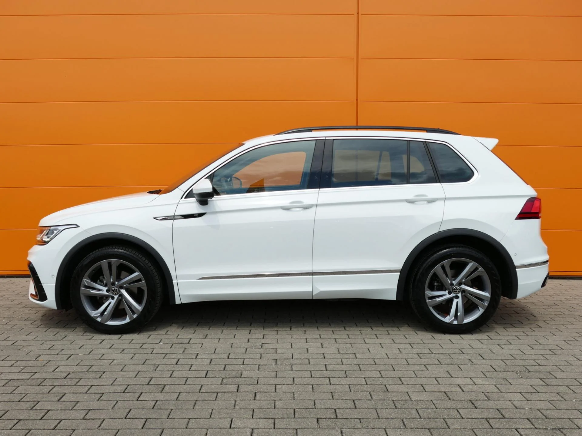 VOLKSWAGEN TIGUAN - Miniature 3 sur 33 - Cliquer pour voir cette photo