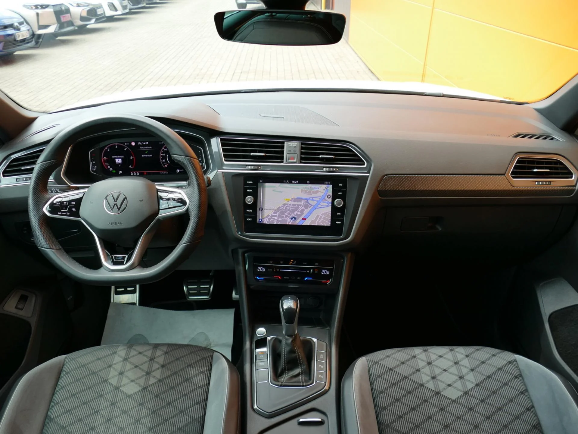 VOLKSWAGEN TIGUAN - Miniature 5 sur 33 - Cliquer pour voir cette photo