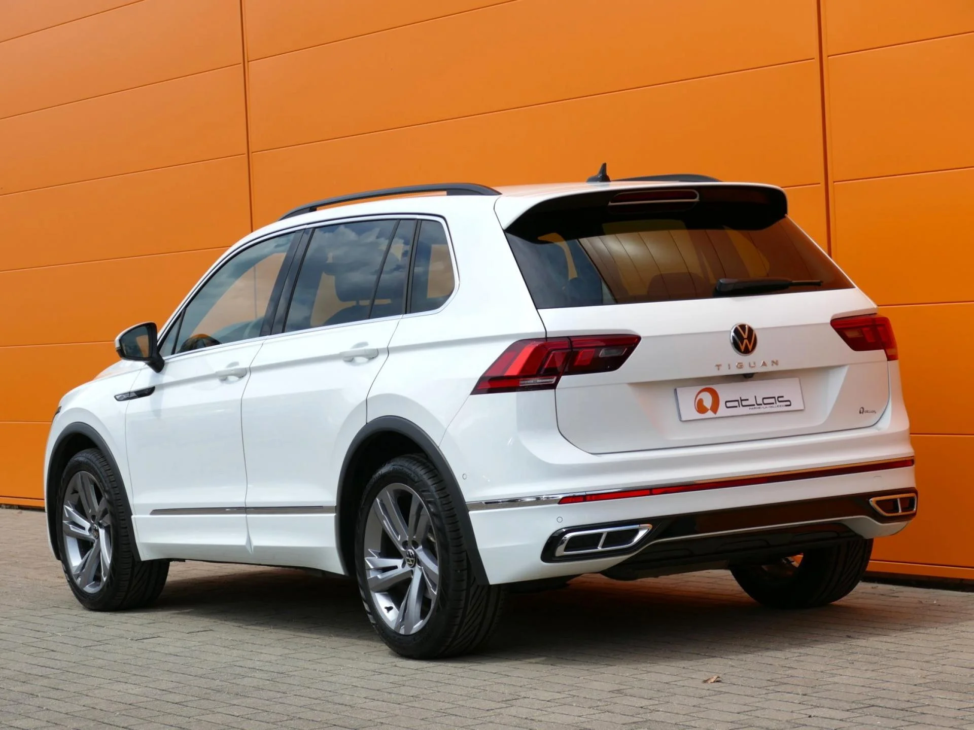VOLKSWAGEN TIGUAN - Miniature 4 sur 33 - Cliquer pour voir cette photo
