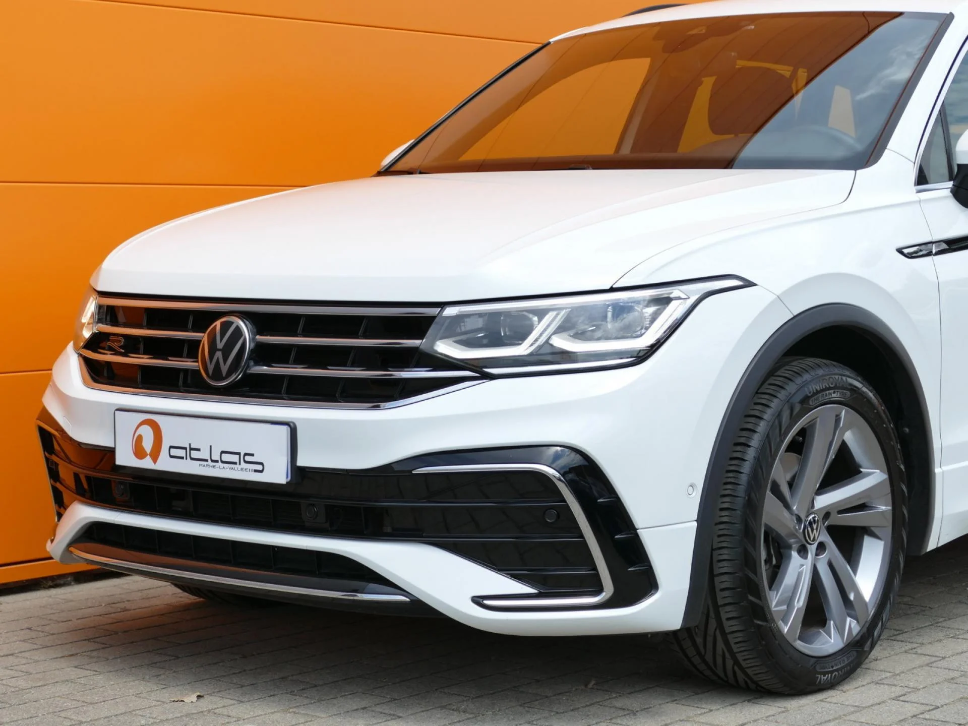 VOLKSWAGEN TIGUAN - Miniature 29 sur 33 - Cliquer pour voir cette photo