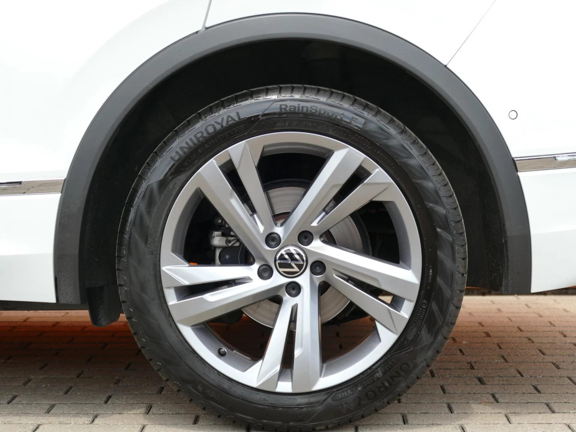 VOLKSWAGEN TIGUAN - Miniature 33 sur 33 - Cliquer pour voir cette photo